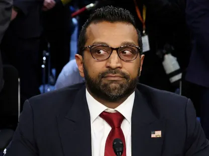 مسؤول بالبيت الأبيض: إقالة مدير FBI كاش باتيل مرجحة قريباً