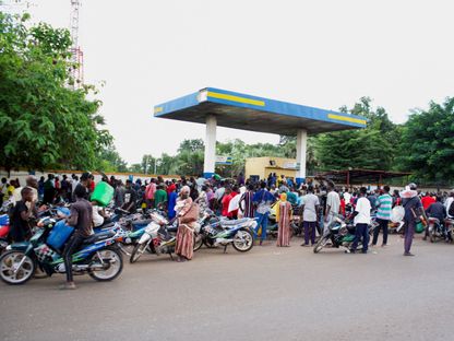 مالي.. "القاعدة" تقترب من الاستيلاء على باماكو وتقطع الإمدادات عنها