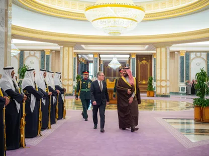 ولي العهد السعودي يبحث مع رئيس وزراء بريطانيا تطورات الوضع الأمني بالمنطقة