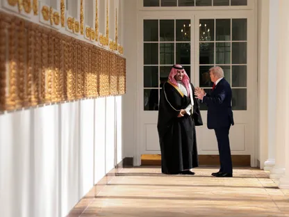 ترمب يشيد بولي العهد: قيادة استثنائية واستثمارات ضخمة تعيد تشكيل الشراكة