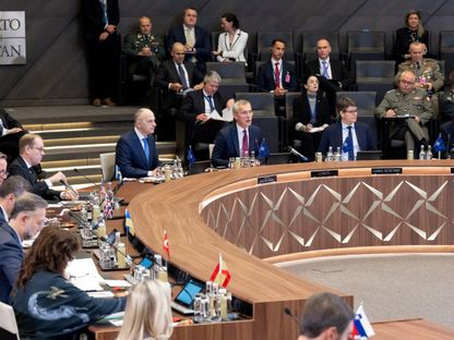 الأمين العام لـحلف شمال الأطلسي "الناتو" ينس ستولتنبرج يلقي كلمة في بداية اجتماع وزراء خارجية الحلف بشأن أوكرانيا في مقره في بروكسل. 29 نوفمبر 2023 - Reuters