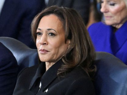 نائبة الرئيس الأميركي كامالا هاريس خلال حفل تنصيب الرئيس الأميركي دونالد ترمب في قاعة الكابيتول في واشنطن العاصمة. في 20 يناير 2025 - Reuters