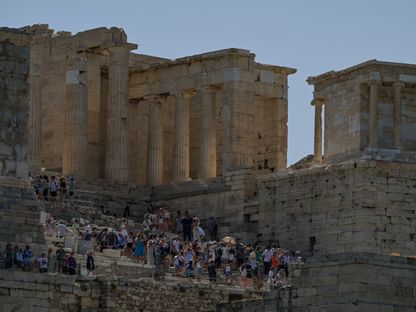 اليونان.. "الأكروبوليس" يغلق أبوابه جزئياً بسبب موجة حر