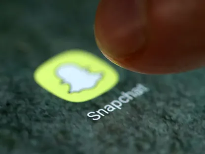 تطبيق سناب شات على شاشة أحد الهواتف الذكية - REUTERS