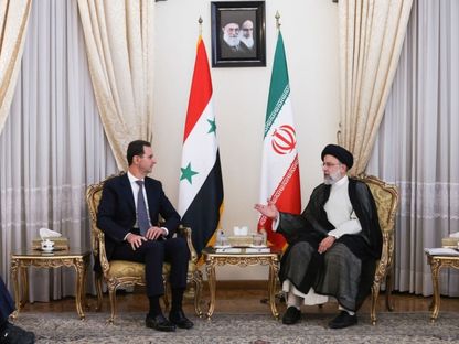 الرئيس الإيراني إبراهيم رئيسي يستقبل نظيره السوري بشار الأسد في طهران. 8 مايو 2022 - Reuters