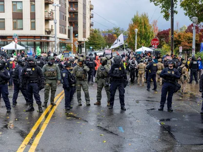 دعوى قضائية ضد إدارة ترمب بسبب تعليق معالجة تأشيرات الهجرة