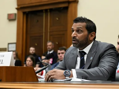 مدير FBI أمام الكونجرس.. ماذا قال عن ملفات إيران وإبستين وزفاف نجل ترمب؟