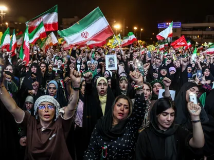 مع تصاعد انتقادات متشددي إيران.. الاتفاق المحتمل مع واشنطن يختبر قيادة مجتبى خامنئي