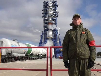 صاروخ Soyuz-2 1b يحمل القمر الصناعي العسكري الروسي Kosmos-2546 قبل إطلاقه من قاعدة بليسيتسك الفضائية في إقليم أرخانجيلسك شمال غرب روسيا. 22 مايو 2020 - Russian Defense Ministry/TASS