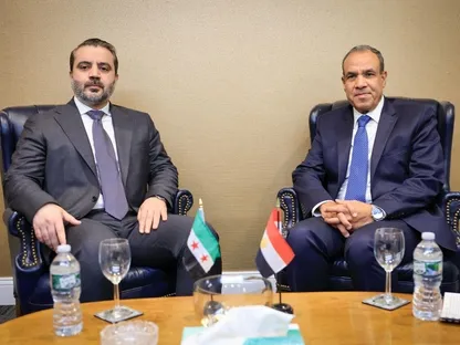 وزيرا خارجية مصر بدر عبد العاطي (يمين) وسوريا أسعد الشيباني خلال اجتماع على هامش أعمال الجمعية العامة للأمم المتحدة في نيويورك. 27 سبتمبر 2025 - MFAEgypt
