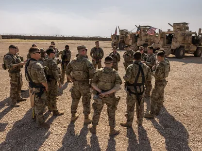 أين تتمركز القوات الأميركية في العراق وسوريا.. وما دورها؟