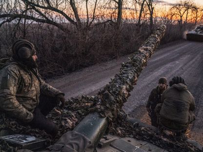 جنود أوكرانيون يتأهبون لمواصلة القتال مع الجيش الروسي في دونيتسك. 9 مارس 2024 - AFP