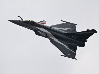 لماذا تفضل كازاخستان "سو-30" الروسية على "رافال" الفرنسية؟