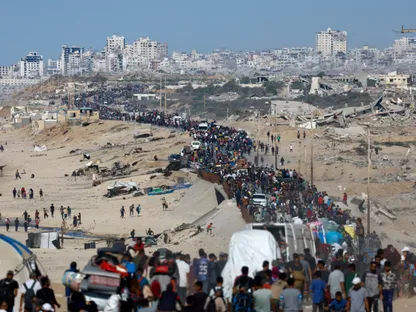 إسرائيل تعلق عمل عدد من المنظمات الإنسانية في غزة.. ما التداعيات؟