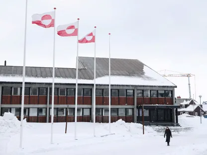 بريطانيا تتوقع مناقشات بشأن جرينلاند خلال اجتماع الناتو الأسبوع المقبل