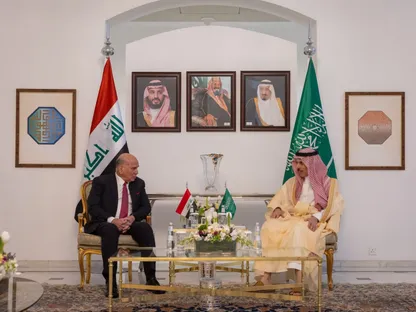 وزيرا خارجية السعودية والعراق يؤكدان أهمية احترام السيادة وحسن الجوار