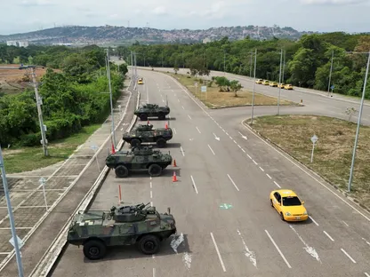 شاهد.. كولومبيا تحشد قواتها على حدود فنزويلا بعد الضربة الأميركية