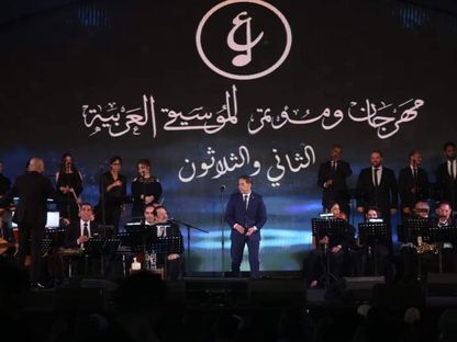 المغني المصري مدحت صالح يحيي حفل افتتاح الدورة الـ 32 لمهرجان ومؤتمر الموسيقى العربية في دار الأوبرا المصرية، القاهرة. 11 أكتوبر 2024 - facebook/EgyptianMOC