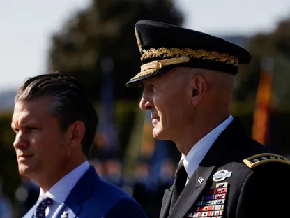 البنتاجون يعلن إحالة رئيس أركان الجيش الأميركي إلى "التقاعد"