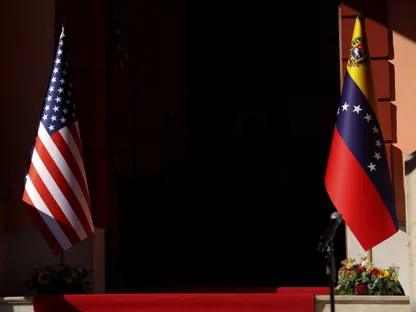 أميركا وفنزويلا تتفقان على إعادة العلاقات الدبلوماسية والقنصلية
