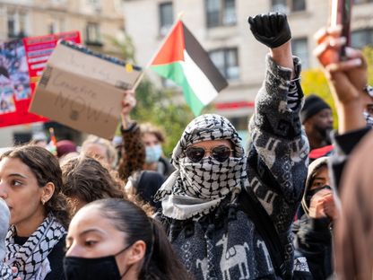 طلاب في جامعة كولومبيا الأميركية يطالبون بوقف الحرب الإسرائيلية على قطاع غزة. نيويورك. الولايات المتحدة. 20 يناير 2024 - AFP