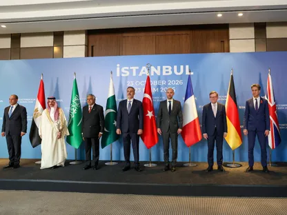 اجتماع إسطنبول.. 8 دول تبحث ملفات اليمن وإيران وفلسطين وأوكرانيا