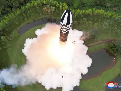 وسط توتر مع أميركا.. كوريا الشمالية تختبر صاروخاً فرط صوتي "لا يمكن اعتراضه"