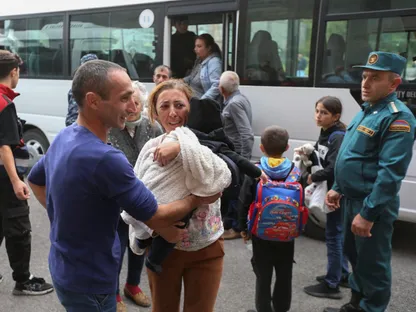 عقب وقف النار.. أرمينيا تبدأ استقبال لاجئين من قره باغ