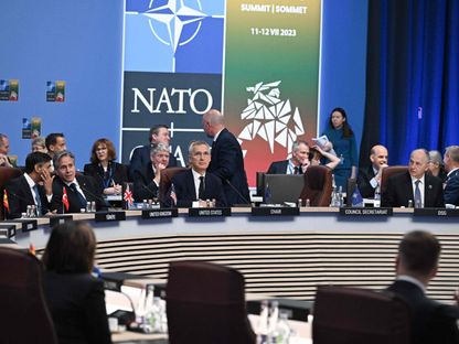 الأمين العام لحلف الناتو ينس ستولتنبرج قبل بدء اجتماع مع شركاء الناتو في المحيطين الهندي والهادئ خلال قمة الناتو، في فيلنيوس في 12 يوليو 2023- AFP - AFP
