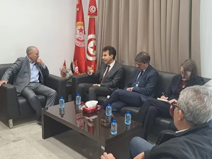الرئيس التونسي يستدعي سفير الاتحاد الأوروبي للاحتجاج بعد لقائه باتحاد الشغل