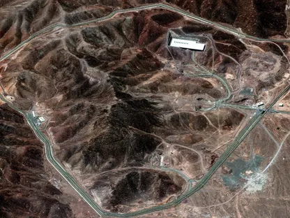 وكالة الطاقة الذرية: إسرائيل استهدفت موقعين لإنتاج أجهزة الطرد المركزي في إيران