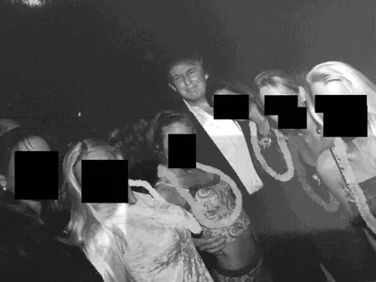 صورة نشرها الديمقراطيون في لجنة الرقابة بمجلس النواب الأميركي للرئيس دونالد ترمب بزعم أنها داخل ممتلكات جيفري إبستين