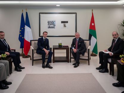 ملك الأردن عبد الله الثاني يلتقي الرئيس الفرنسي إيمانويل ماكرون في عمّان. 21 ديسمبر 2023 - twitter/@RHCJO