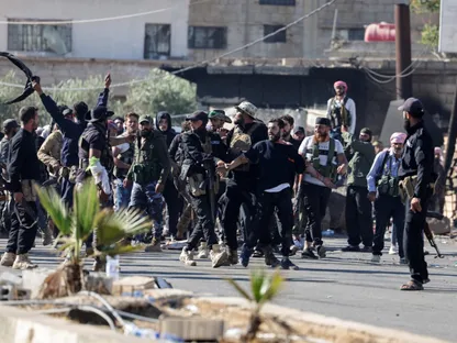 قوافل الإغاثة تصل السويداء.. وتحديات إنسانية تعيق التعافي