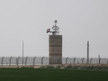 إسرائيل تعلن توقيف مصري قرب معبر العوجة.. والقاهرة: غير متزن نفسياً