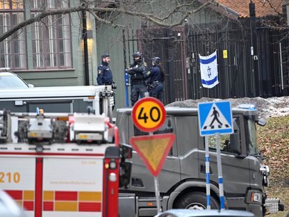 الشرطة السويدية تفجر جسماً عثر عليه خارج السفارة الإسرائيلية بستوكهولم