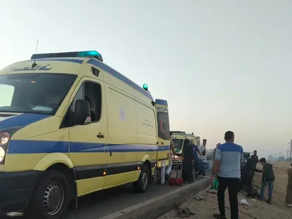 مصر.. تصادم حافلتين يودي بحياة 9 في مطروح وإصابة 24 بالإسماعيلية