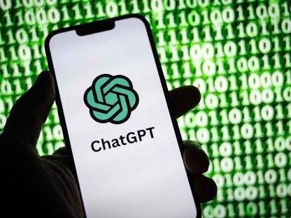 شعار ChatGPT على شاشة هاتف تليفون محمول - AFP