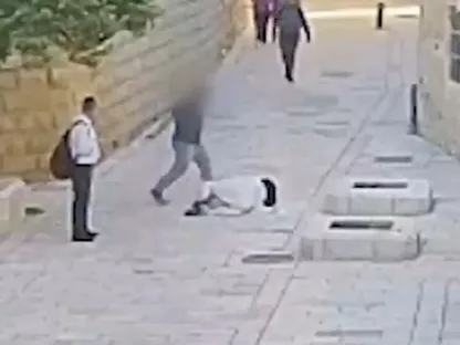 من البصق إلى الضرب.. اعتداءات "المتطرفين اليهود" على المسيحيين تتفاقم في القدس