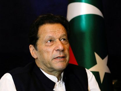 باكستان.. حكم قضائي يمنح حزب عمران خان 23 مقعداً إضافياً في البرلمان