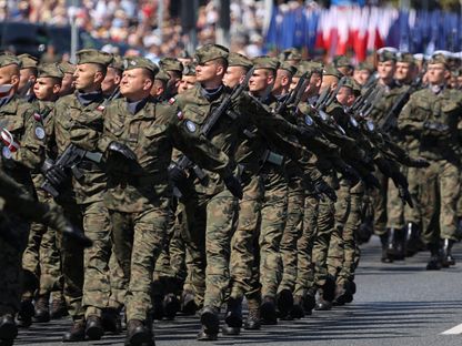 بولندا تبدأ "أكبر تدريب عسكري في تاريخها".. 400 ألف شخص خلال عام