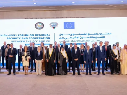 الأمين العام لمجلس التعاون الخليجي جاسم البديوي خلال اجتماعات مع وزراء خارجية الاتحاد الأوروبي في الكويت. 6 أكتوبر 2025 - @x.com/GCCSG