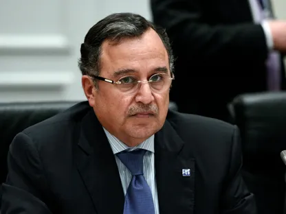 مجلس الجامعة العربية يدعم ترشيح نبيل فهمي لخلافة أحمد أبو الغيط