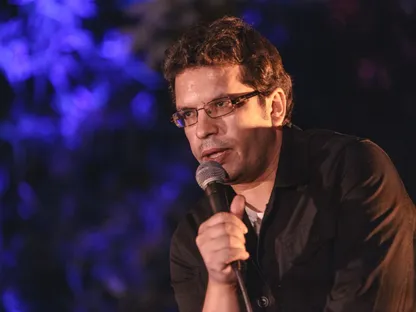 "أغالب مجرى النهر" للجزائري سعيد خطيبي تفوز بجائزة الرواية العربية