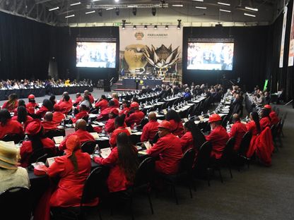 برلمان جنوب إفريقيا يجتمع لانتخاب رئيس.. واتفاق أولي على حكومة ائتلافية