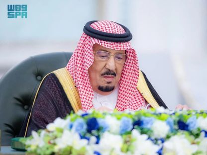 الملك سلمان يترأس جلسة مجلس الوزراء السعودي في جدة. 26 أغسطس 2025 - واس