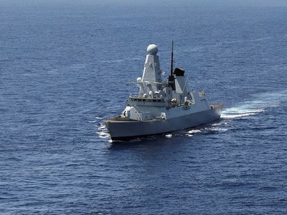 المدمرة البريطانية HMS Diamond خلال مرورها في البحر الأحمر. 20 ديسمبر 2023 - @DefenceHQ