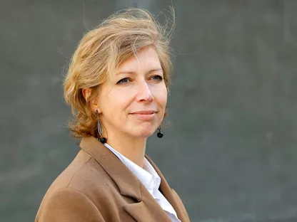 آن كلير ليجندر.. أول امرأة ترأس معهد العالم العربي في باريس