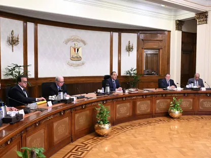 مصر.. وقف العمل بقرار غلق المحال مبكراً والعودة إلى ‌المواعيد ​الطبيعية