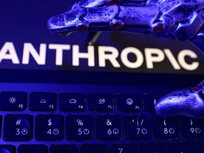 باحثون يستخدمون نموذج "كلود" في اختراق أنظمة OpenAI الداخلية